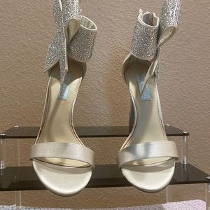 Ladies high heel dressy sandals.